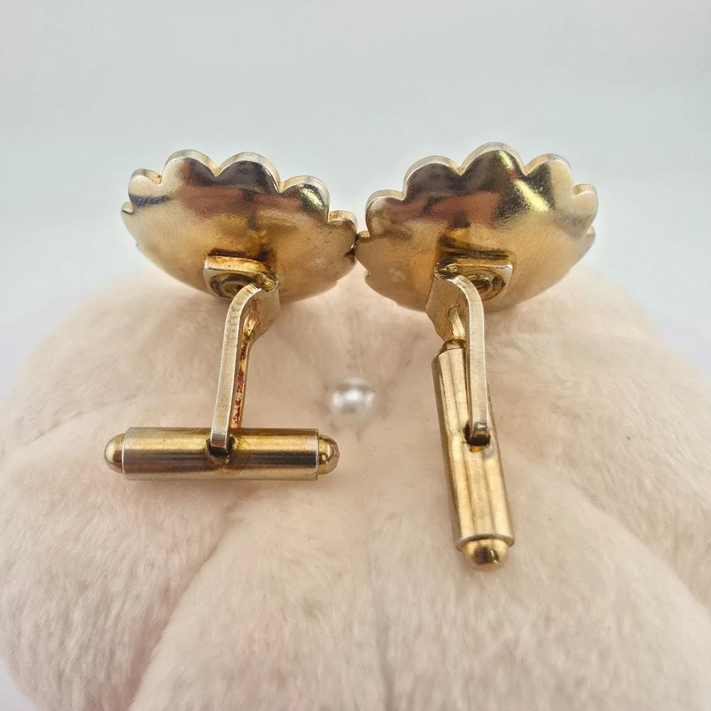 Vtg Cufflinks Faux Pearl Flower Scalloped Petal Mid-Century Classic Gold Tone
